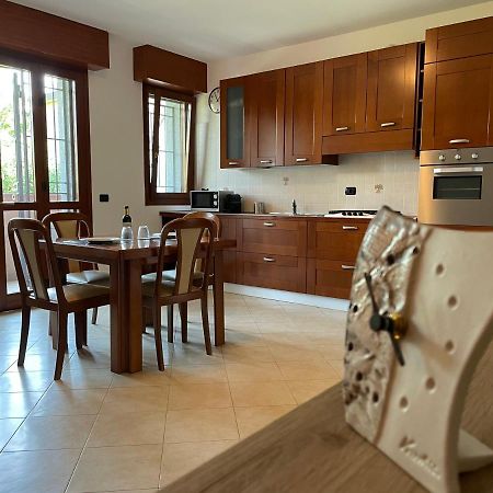 Appartamento Pero Fiera Milano Figino Exteriör bild